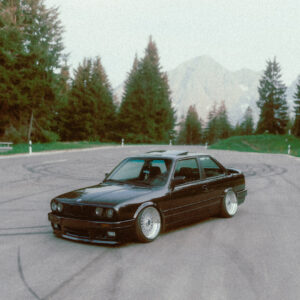 Mike Crawat 2024 35mm Film Look Presets *NEW* – Gói preset hoài cổ của phim 35mm dành cho ảnh về xe hơi - ô tô - thiên nhiên - chân dung (xmp/acr, dng) K43L55 42 mike crawat 2024 35mm film look presets nencyha.com 20