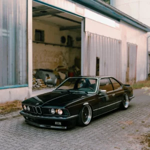 Mike Crawat 2024 35mm Film Look Presets *NEW* – Gói preset hoài cổ của phim 35mm dành cho ảnh về xe hơi - ô tô - thiên nhiên - chân dung (xmp/acr, dng) K43L55 30 mike crawat 2024 35mm film look presets nencyha.com 8