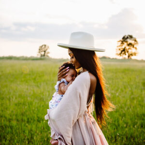 Embrace Presets - Wild Lavender – Gói Preset 20 Tone Màu Thiết Kế Sống Động và Phong Cách Nghệ Thuật (xmp/acr) L55B87 4 embrace presets wild lavender goi preset 20 tone mau thiet ke song dong va phong cach nghe thuat 0