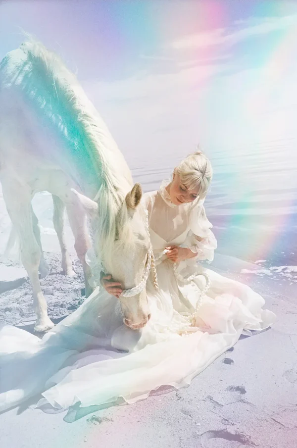 Meridian - Cara Mia Aurora Effects – 80 Ethereal Rainbow Effects For Creative – Bộ sưu tập Preset hiệu ứng màu sắc lấp lánh thanh tao cho sáng tạo độc đáo (xmp/acr) H84U32