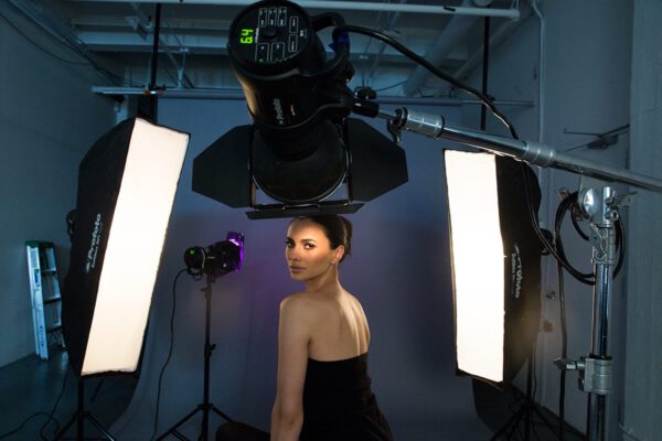 Lindsay Adler Photography - Creative Studio Lighting Series — Hướng dẫn toàn diện về ánh sáng trong Studio (mp4) D106Z20